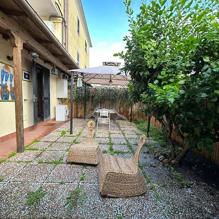 Apartment Con Giardino A 5 Min Dal Mare - Burlamacco House